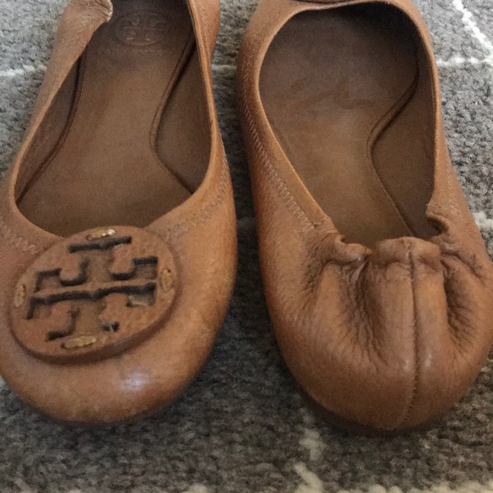 Tory Burch Classic Leather Logo Ballet Flat - Picture 2 of 4